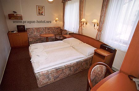 Prask hotel Bily Lev fotky a obrzky